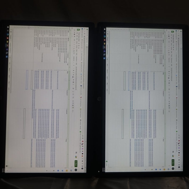Matching HP Z22i 22" Dual Monitors w/Heavy Duty Stand - VGA DVI DP - Monster Monitors